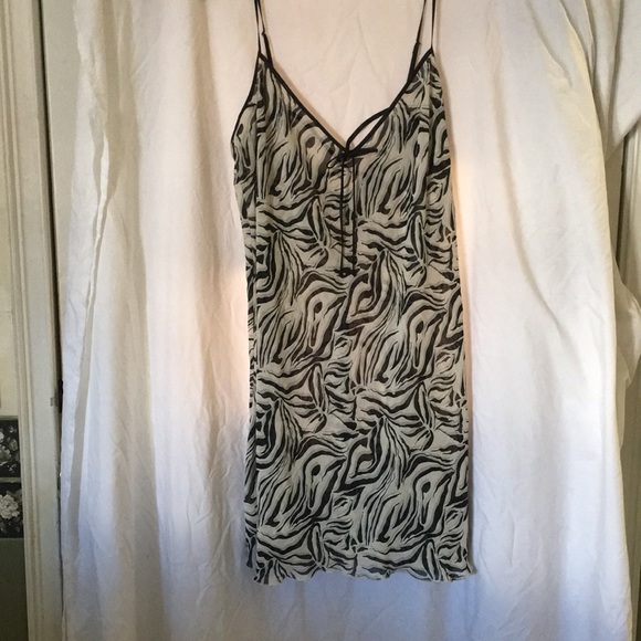 Jones of New York Intimates - Picture 1 of 6